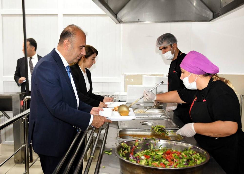 Adıyaman Üniversitesi Rektörü Öğrencilerle İlk Günde Buluştu