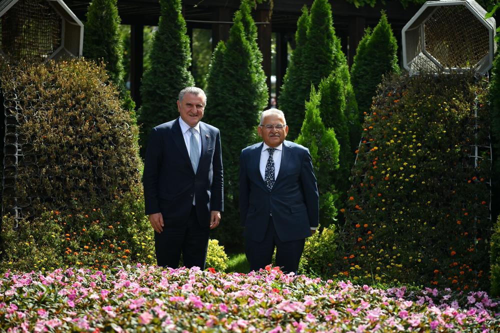 Erciyes Yüksek İrtifa Kamp Merkezi Bakan Bak'tan Tam Not Aldı