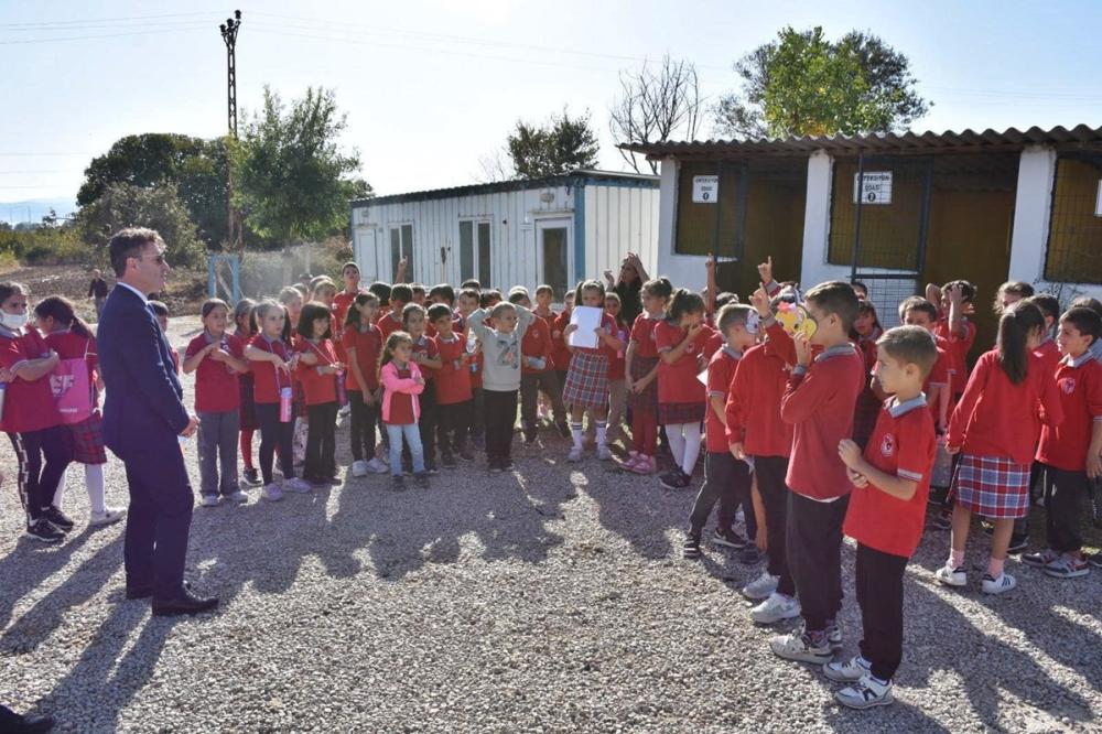 26 KASIM İLKOKULU ÖĞRENCİLERİNDEN DÜNYA HAYVANLARI KORUMA GÜNÜ'NDE ANLAMLI ZİYARET