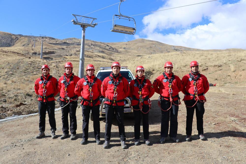 KIŞ SPORLARI İÇİN GÜVENLİK ÖNLEMLERİ: MERGABÜTAN'DA JAK TATBİKATI