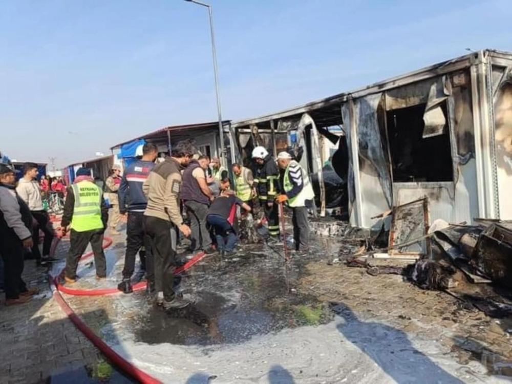 HATAY’DA YANGIN PANİĞİ: ÇATALHÖYÜK KONTEYNER KENTİNDE MADDİ HASAR