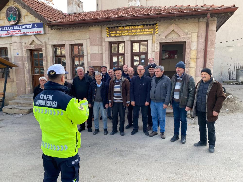 Beypazarı Jandarma’dan Servis Şoförlerine Trafik Güvenliği Eğitimi