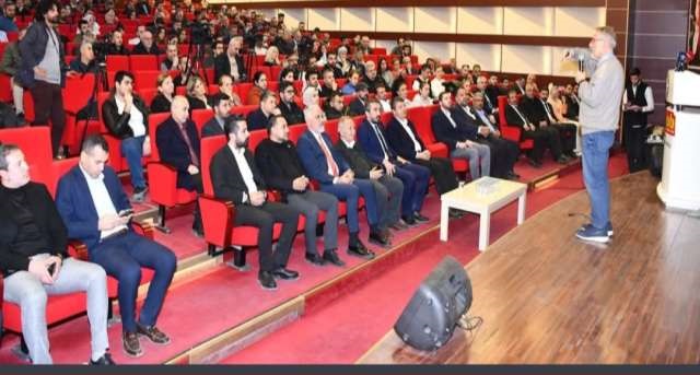 Adıyaman’da Deprem Farkındalık Konferansı: Görür’den Önemli Tavsiyeler