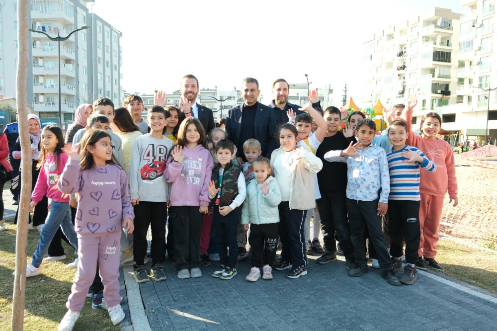 BAŞKAN KADİR AYDAR, BURHANETTİN BULUT VE BİLAL BİLİCİ CEYHAN'DA PROJELERİ YERİNDE İNCELEDİ