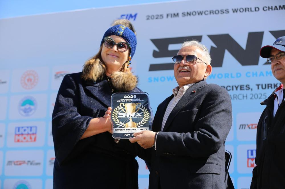 Dünya Snowcross Şampiyonası Finali Erciyes’te Nefes Kesti!