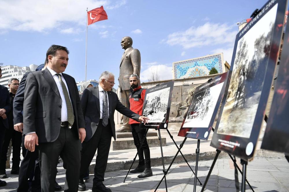 Başkan Büyükkılıç, 18 Mart’ta Şehitlikleri Ziyaret Ederek Dualar Okudu