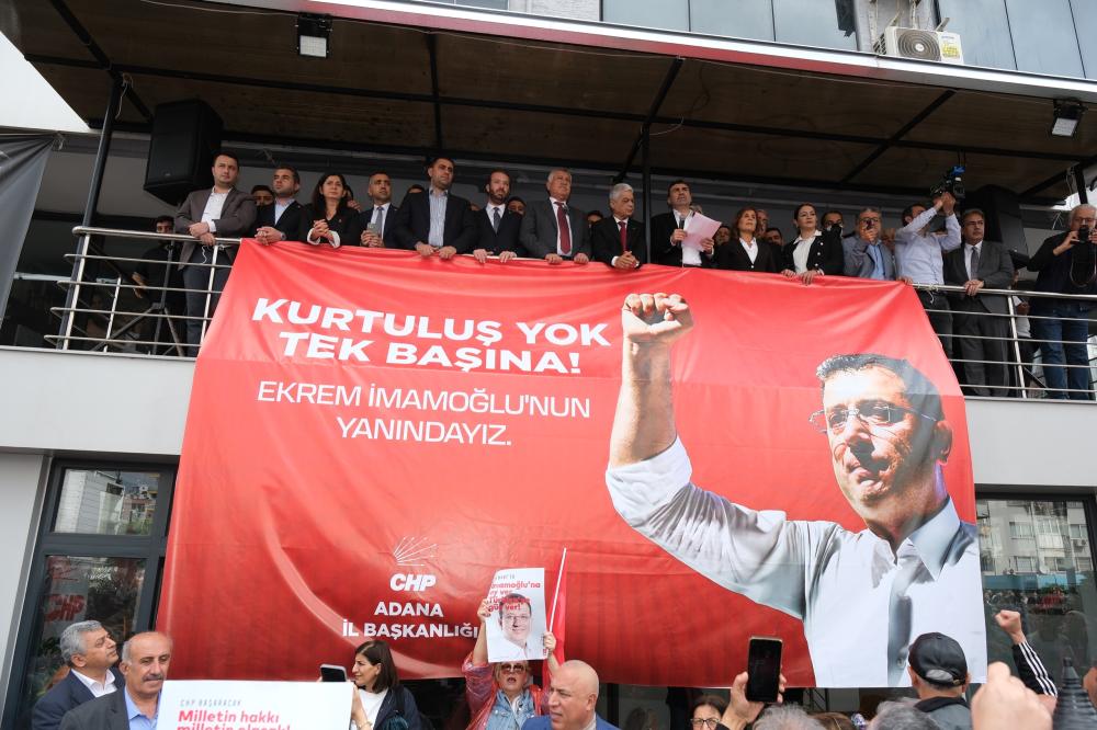 EKREM İMAMOĞLU’NA DESTEK İÇİN ON BİNLER ADANA’DA TOPLANDI!