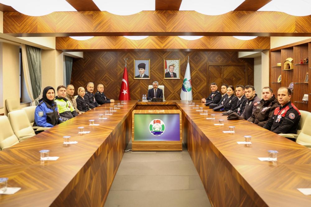 10 NİSAN POLİS HAFTASI’NDA RİZE VALİSİ’NE ANLAMLI ZİYARET