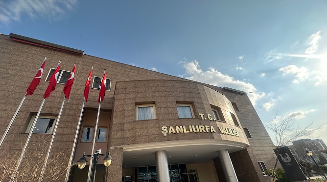 ŞANLIURFA VALİLİĞİ’NDEN KAMU ARAZİLERİNE MÜDAHALEYE KARŞI SERT UYARI