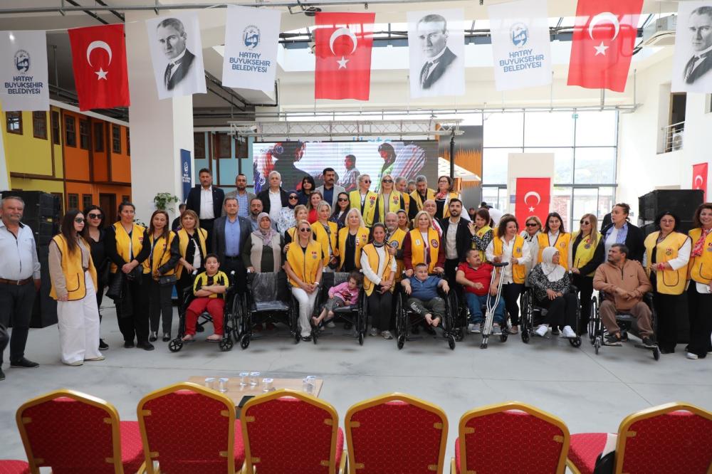 HATAY BÜYÜKŞEHİR’DEN 22 ENGELLİ VATANDAŞA TEKERLEKLİ SANDALYE DESTEĞİ