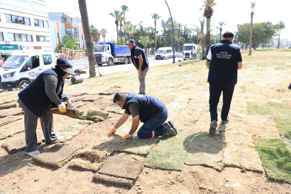 İSKENDERUN SAHİLİNDE YENİLEME ÇALIŞMALARI SÜRÜYOR