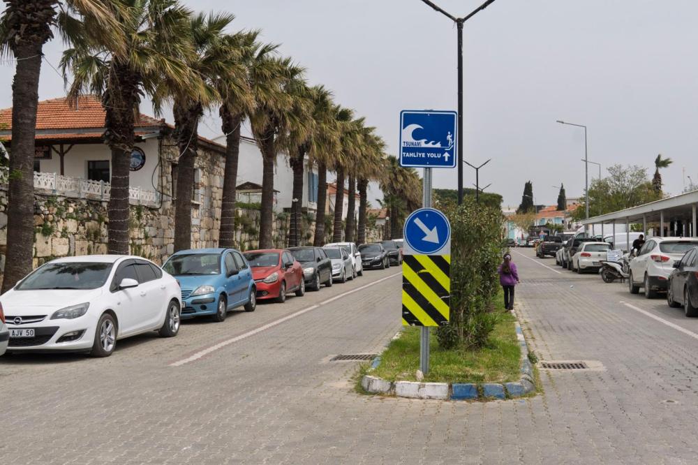 SEFERİHİSAR'DA 'TSUNAMİYE HAZIR KENT' SERTİFİKASI HAZIRLIĞI
