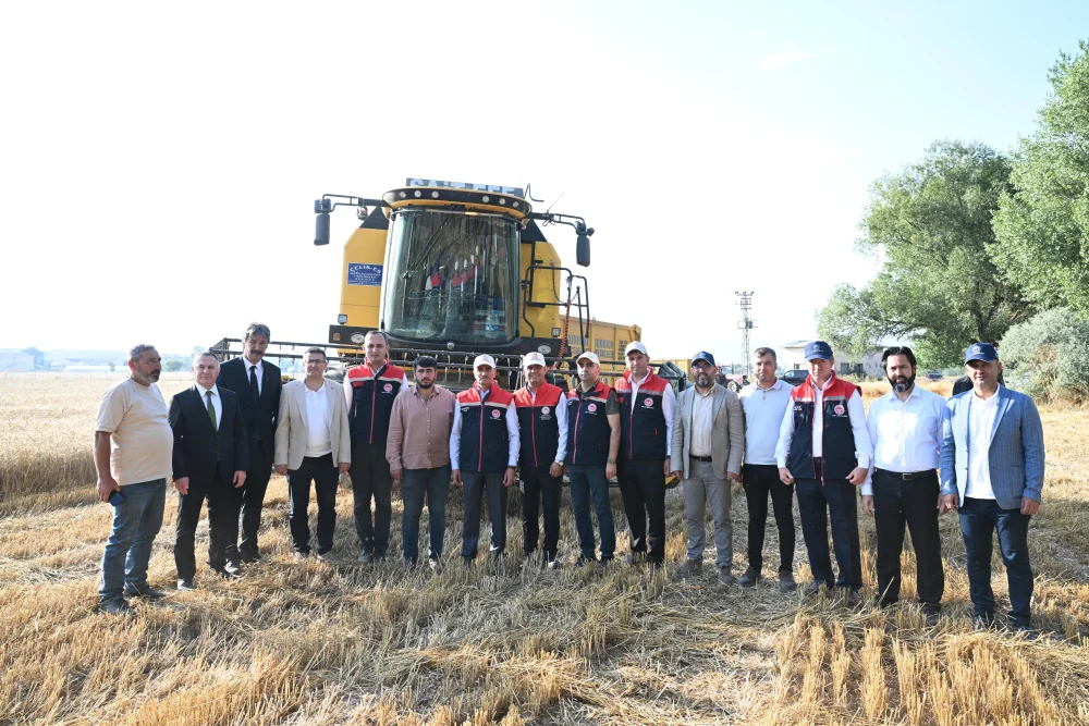 TARIM LİSESİNDE BUĞDAY HASADI