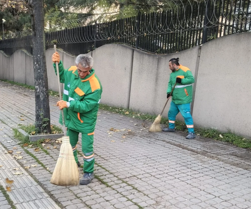 OSMANGAZİ’DE TEMİZLİK ÇALIŞMALARI ARALIKSIZ SÜRÜYOR