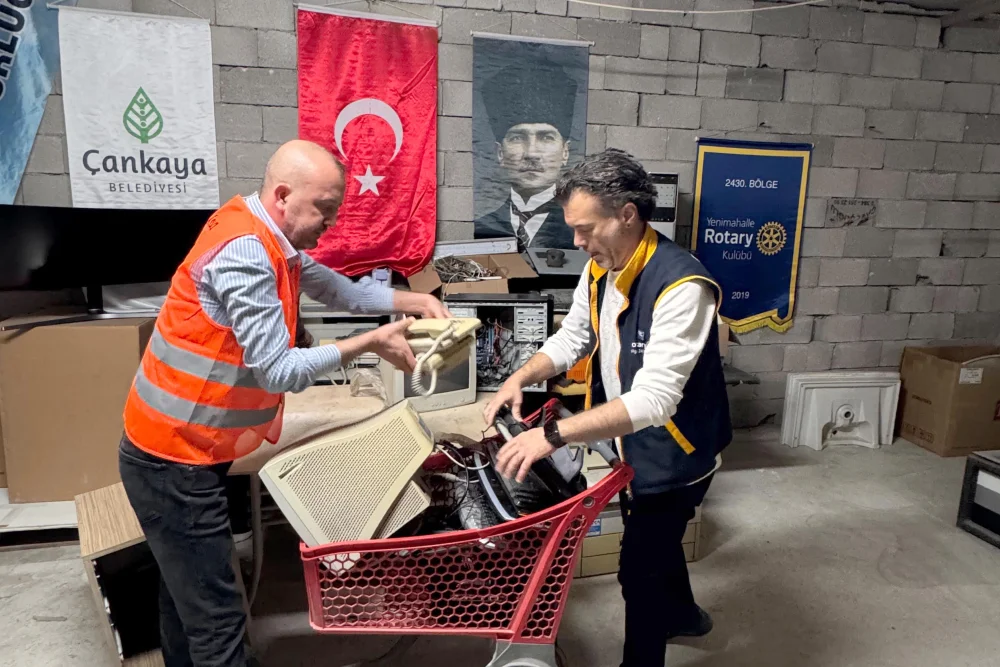 ÇANKAYA’DA DÜNYA ELEKTRONİK ATIK GÜNÜ’NDE GERİ DÖNÜŞÜME DESTEK