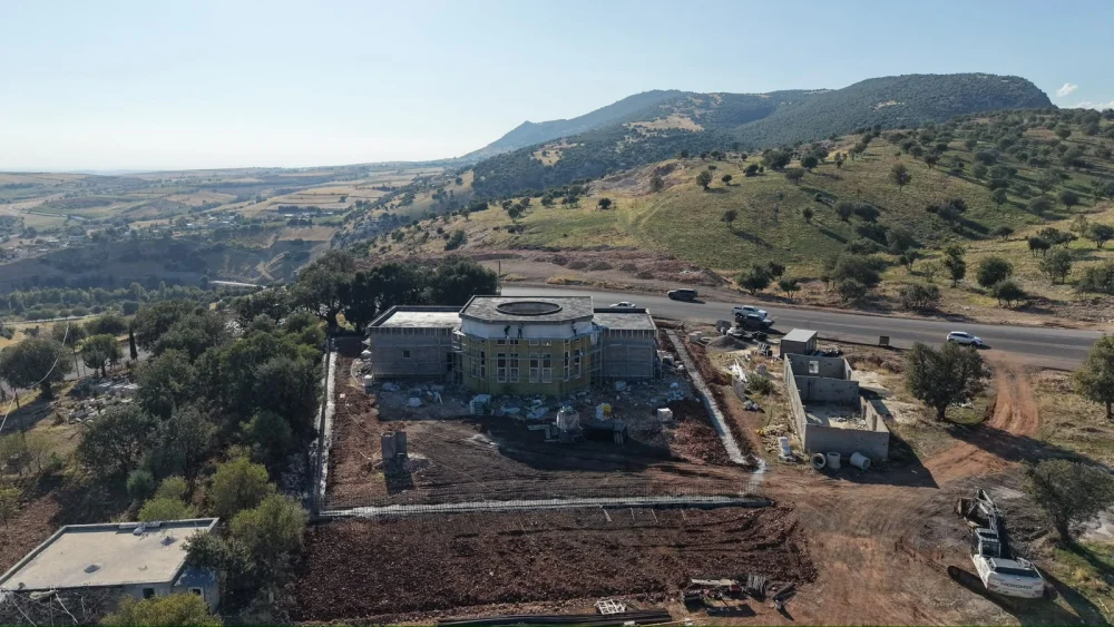 KÖMÜR CEMEVİ PROJESİ’NDE ÇALIŞMALAR YÜZDE 75’E ULAŞTI